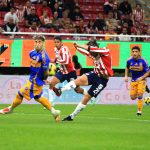 Chivas 1-1 TIgres en el EstadioAkron